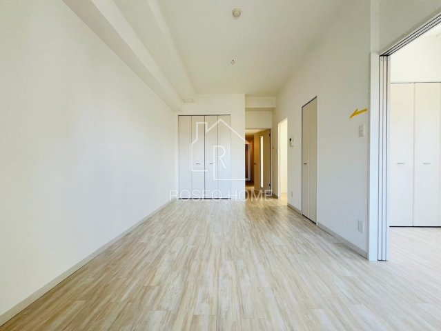 居室・リビング　同マンション別部屋：参考写真