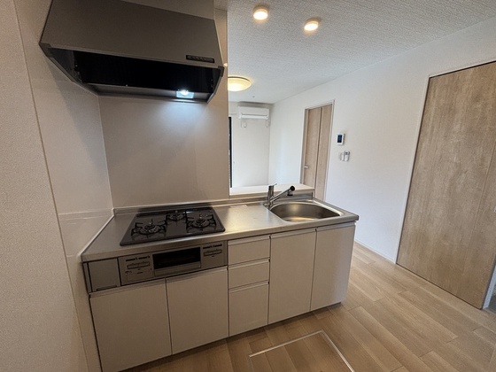 キッチン　※内装イメージです