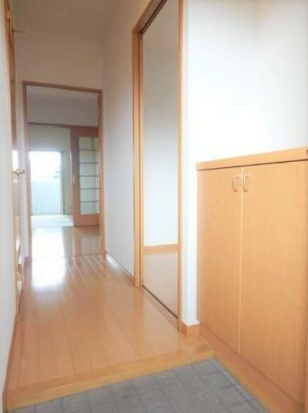 玄関　ゆったりとした玄関です