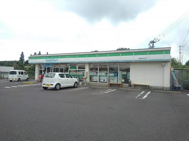 コンビニ　ファミリーマート伊集院妙円寺店（コンビニ）まで67m
