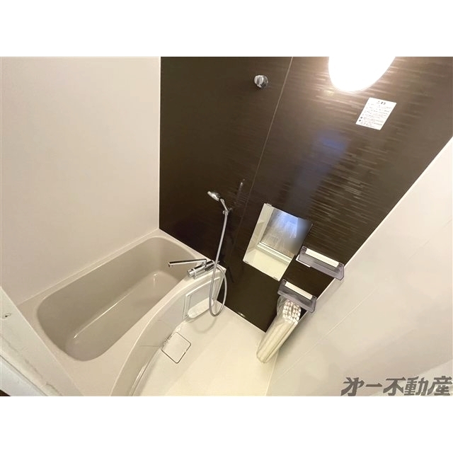 バス・シャワールーム　バスルーム