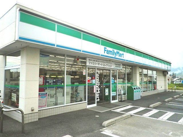 コンビニ　ファミリーマート周南入船町店（コンビニ）まで300m