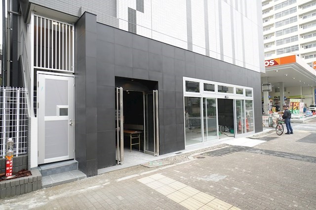 エントランス　エントランス