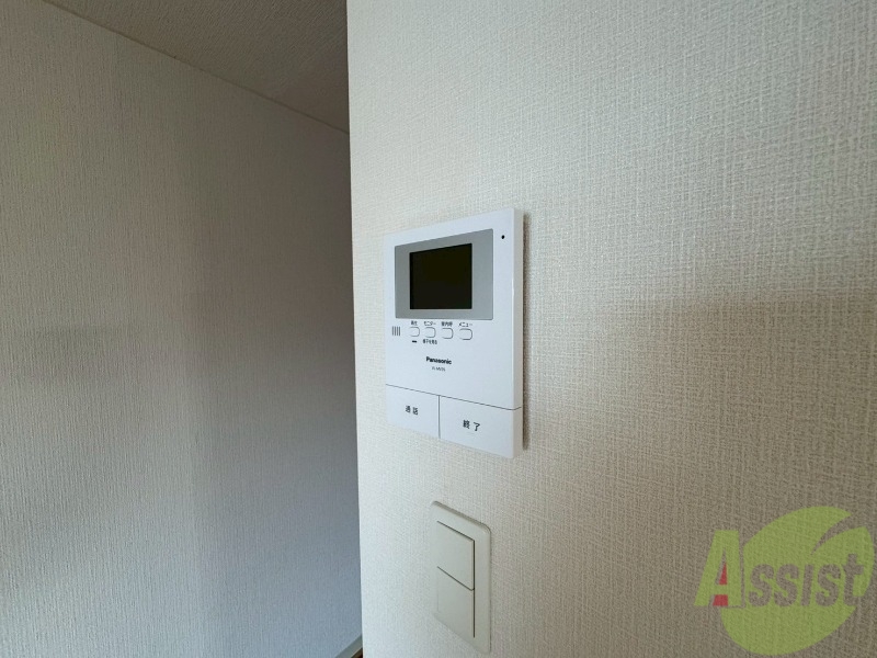 セキュリティ　ＴＶモニター付インターホンです。来客者の顔が見えるので安心！