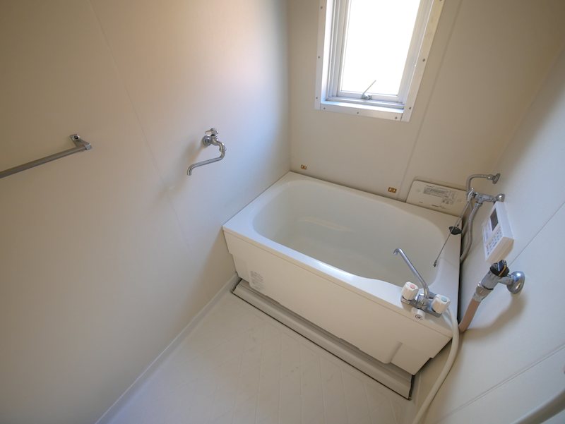 バス・シャワールーム　追焚き給湯付き