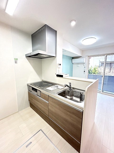 キッチン　写真は102号室です（参考）
