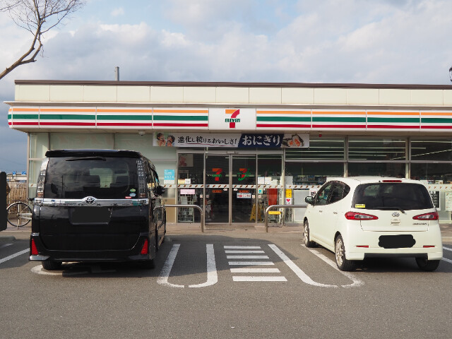 コンビニ　セブンイレブン柳川蓮蒲池店（コンビニ）まで999m