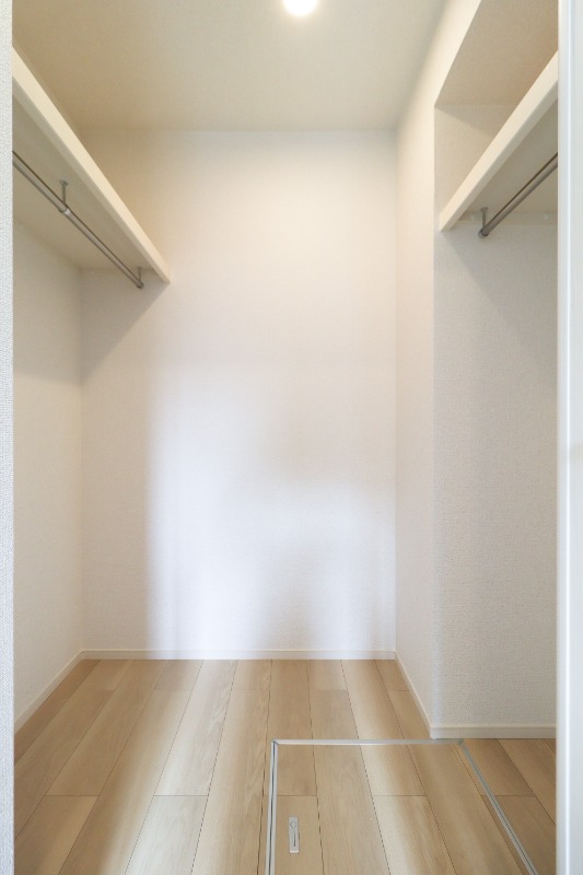 収納　図面と現状に相違がある場合には現状を優先