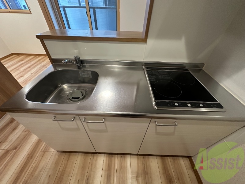 キッチン　システムキッチンなので入居後すぐにご使用いただけます