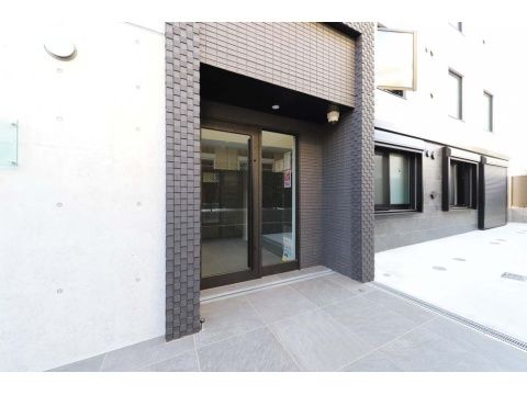 エントランス　ゆとりのあるエントランスです