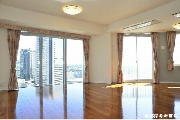 居室・リビング　使いやすい形の為、レイアウトを楽しめます♪