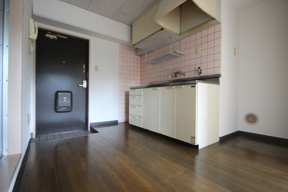 居室・リビング　※別室の写真です