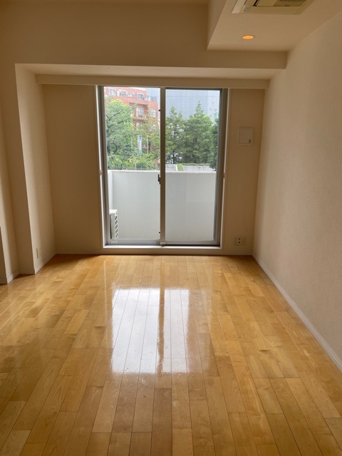 居室・リビング　※反転タイプの写真を使用しています。