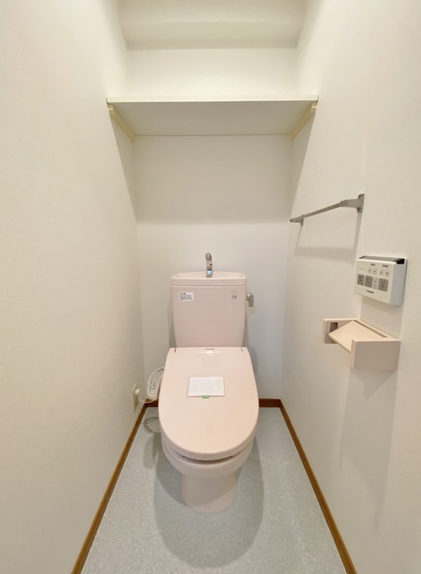 トイレ　清潔感のあるお手洗いです