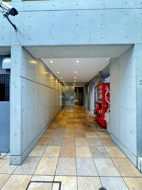 エントランス　清潔なエントランスです