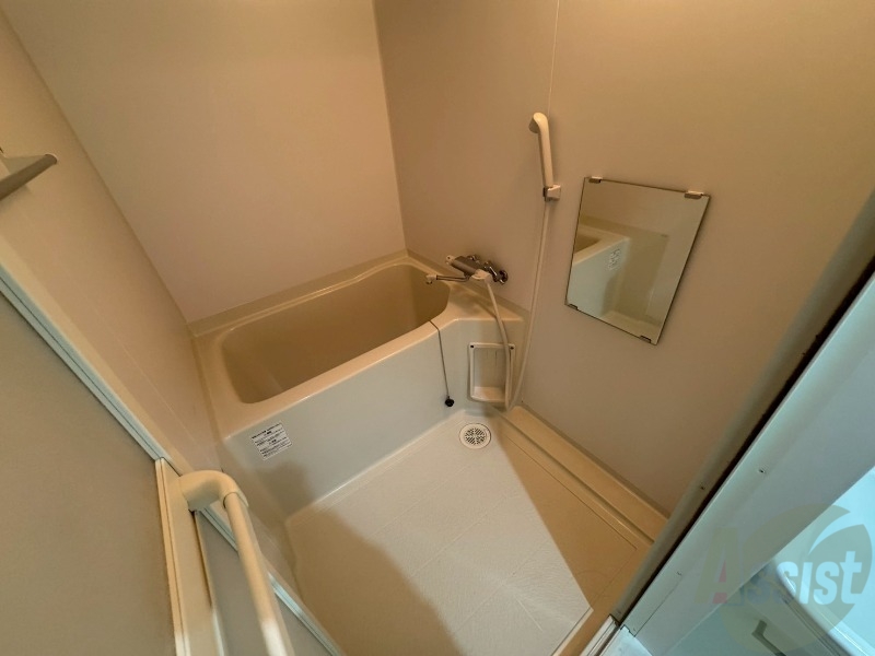 バス・シャワールーム　お風呂です。ゆっくりお風呂につかるのも体に良いですね～