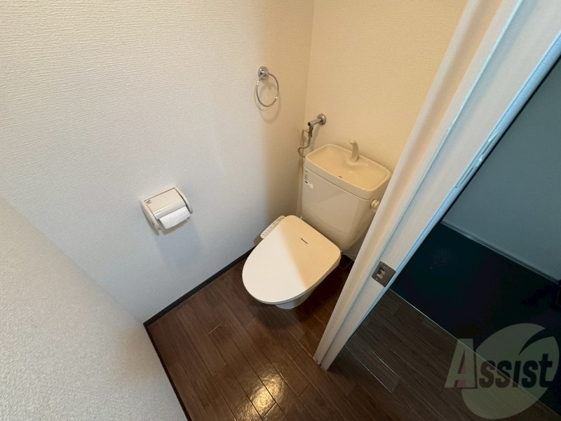 トイレ　こちらはトイレです。清潔感があり、安心して使用できます。