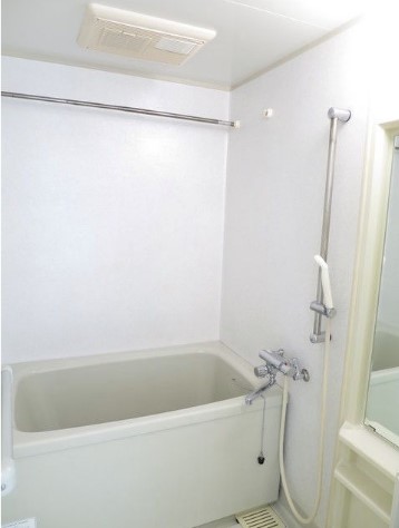 バス・シャワールーム　全物件、仲介手数料半額+税でご紹介しております。