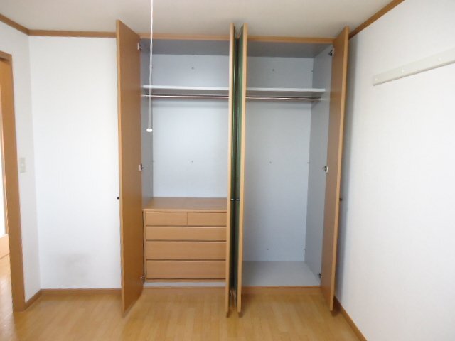 収納　クローゼット内