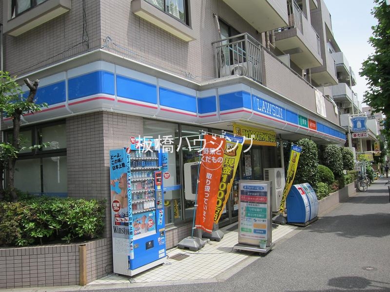 コンビニ　ローソン氷川町店（コンビニ）まで149m