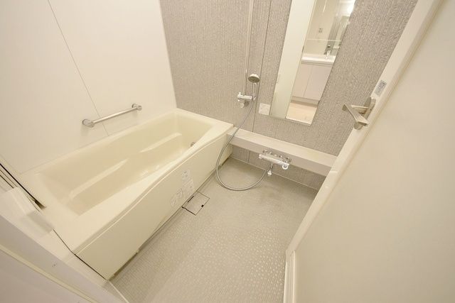 バス・シャワールーム　お問合せは(株)タウンハウジングレジデンス事業部【03-…