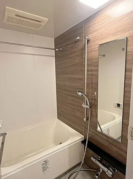 バス・シャワールーム　※別部屋参考写真