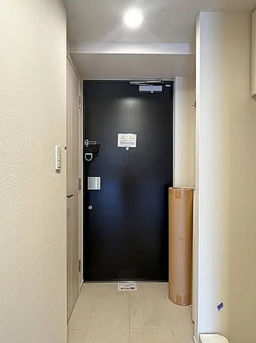 玄関　※別部屋参考写真