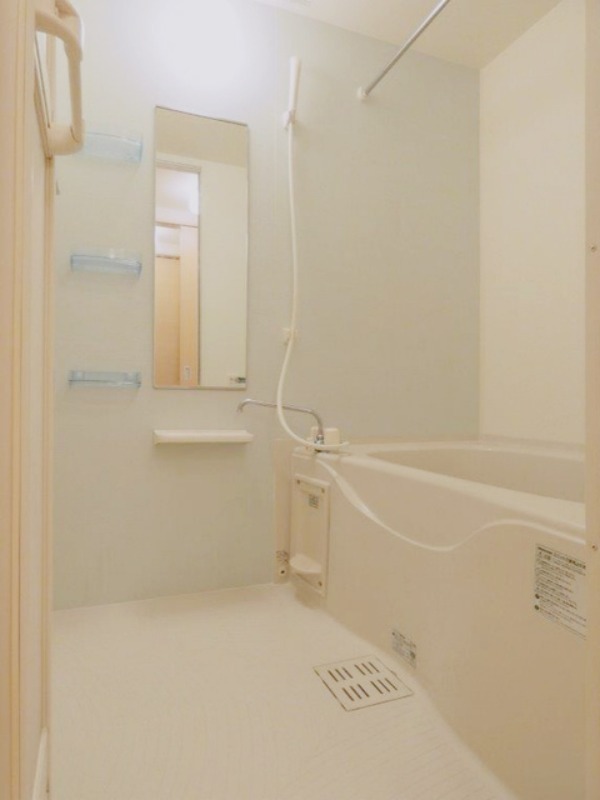 バス・シャワールーム　図面と現状に相違がある場合には現状を優先