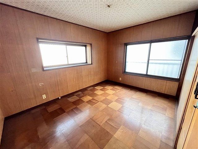 山吹二丁目戸建の居間写真
