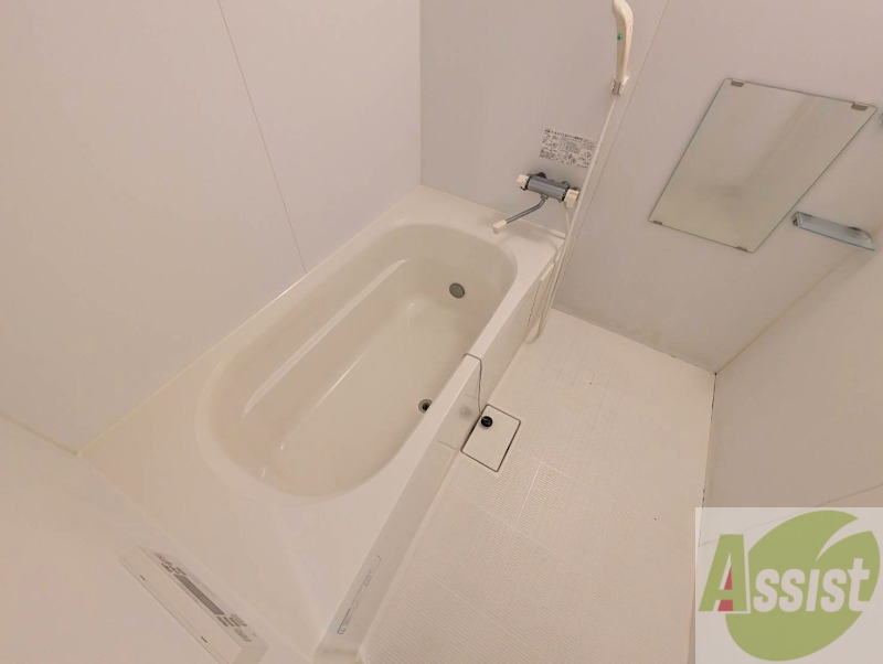 バス・シャワールーム　お風呂になります。一日の疲れを癒してくださいね。