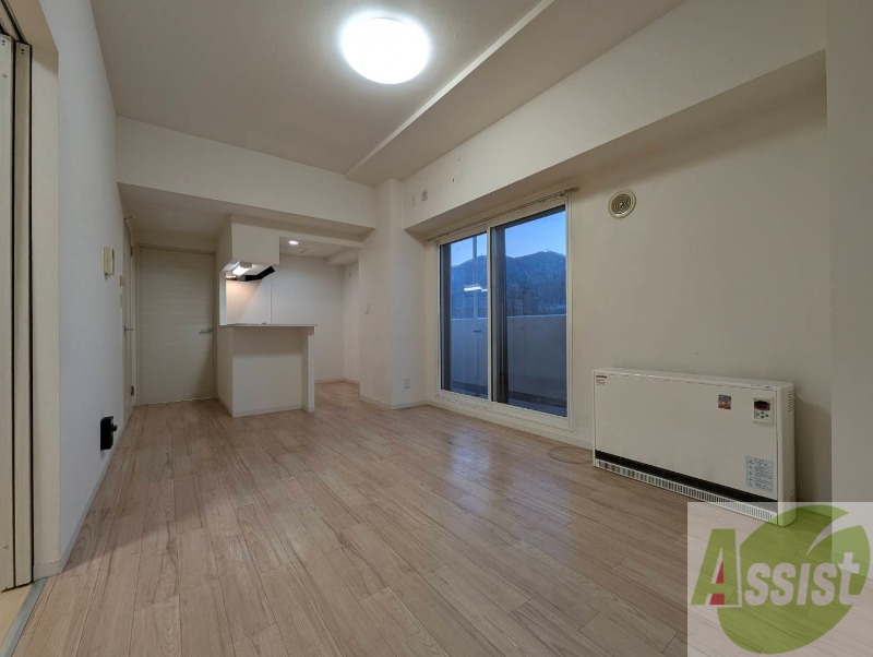 居室・リビング　広々としたリビングですね。使い勝手がよさそうですね！