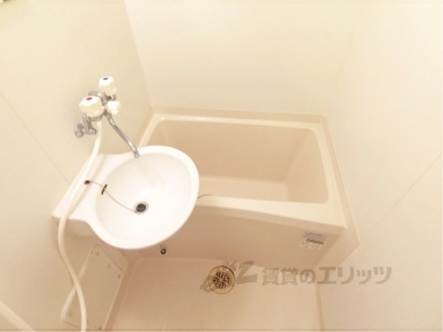 バス・シャワールーム　バス