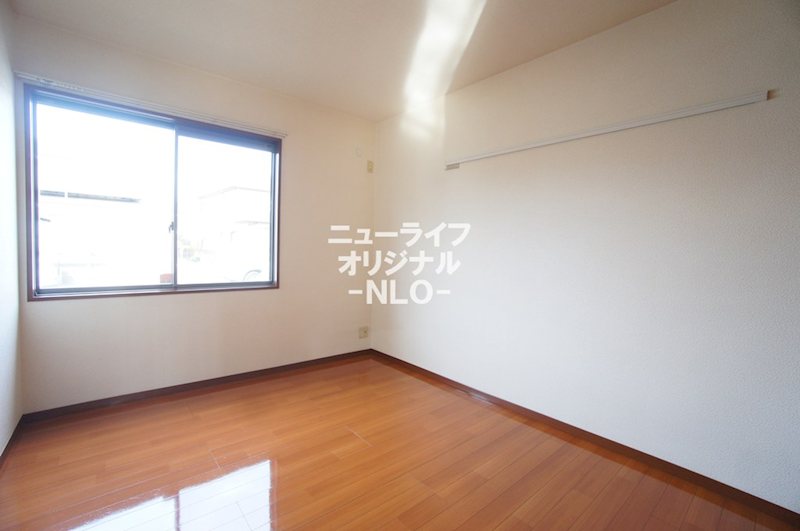 その他部屋・スペース　角部屋の寝室で静かな就寝が可能です。