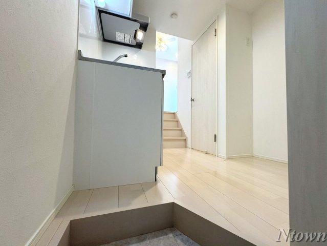 玄関　落ち着いた玄関です