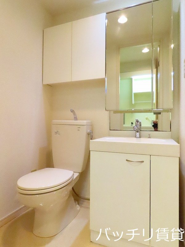 洗面設備　同型タイプの為、現状を優先致します。