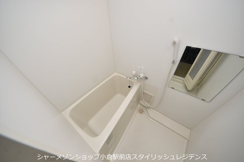 バス・シャワールーム　写真と異なる場合は現況を優先します