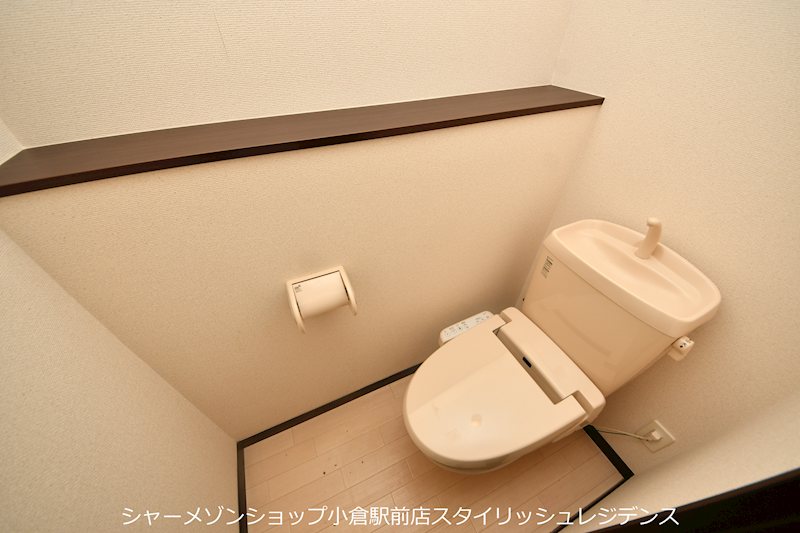 トイレ　写真と異なる場合は現況を優先します