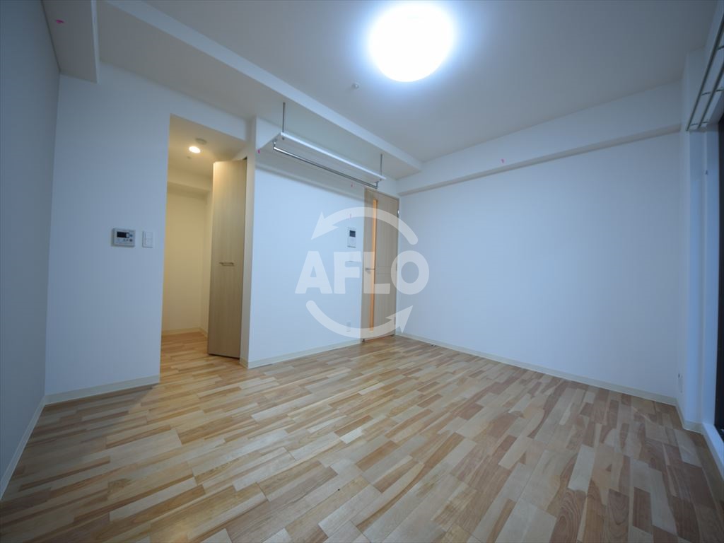 居室・リビング　ミラージュパレス難波東レジデンス　開放的な室内