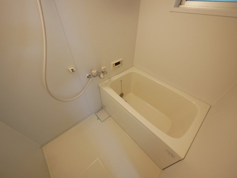 バス・シャワールーム　シャワー・追い焚き給湯