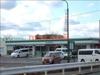 コンビニ　ファミリーマート茨木鮎川店（コンビニ）まで435m