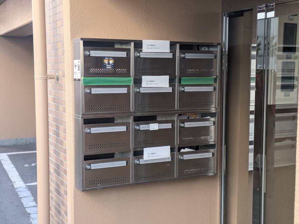 エントランス　メールBOX