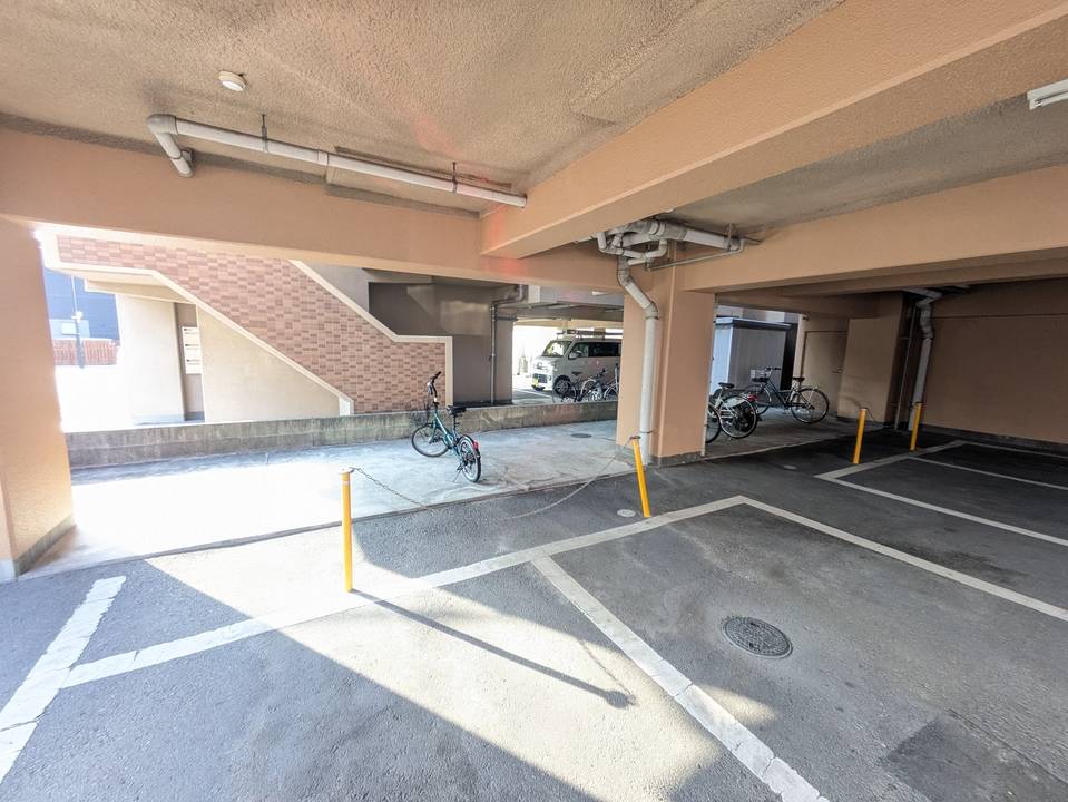 駐車場　駐輪場