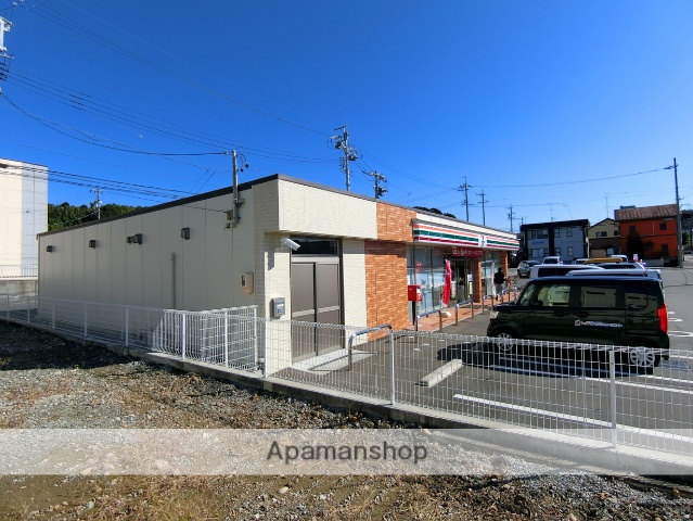 コンビニ　セブンイレブン（コンビニ）まで356m