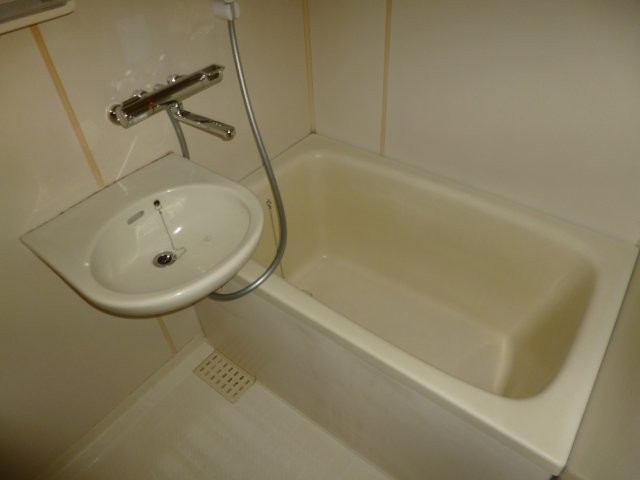 バス・シャワールーム　洋室