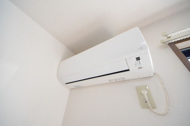 その他設備　♪暑いも寒いもこの１台で♪
