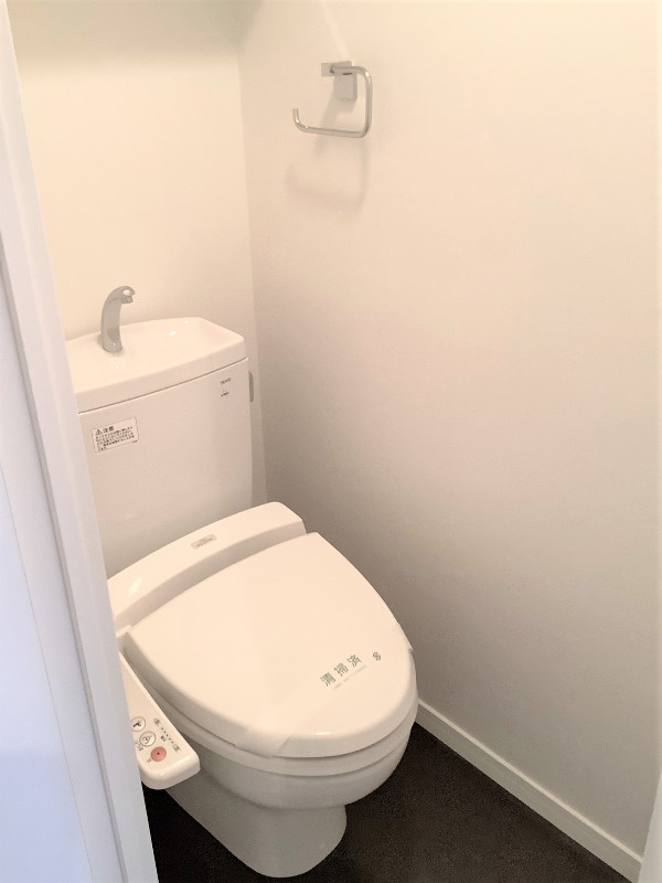 トイレ　別号室