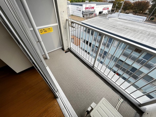 バルコニー　バルコニー