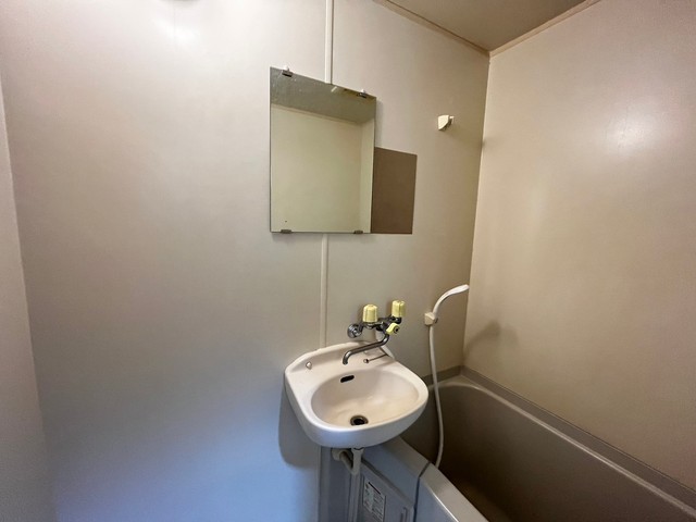 洗面設備　浴室