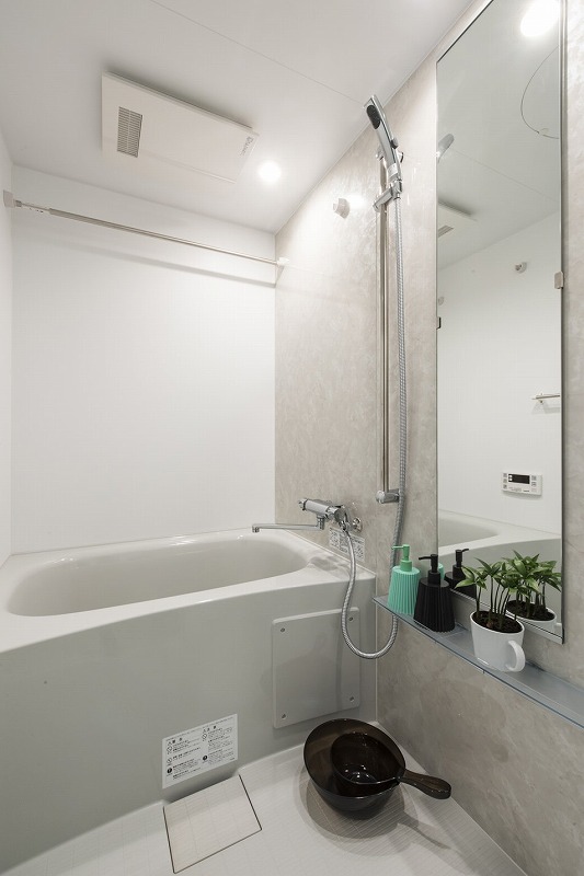 バス・シャワールーム　ゆったり過ごせるお風呂です