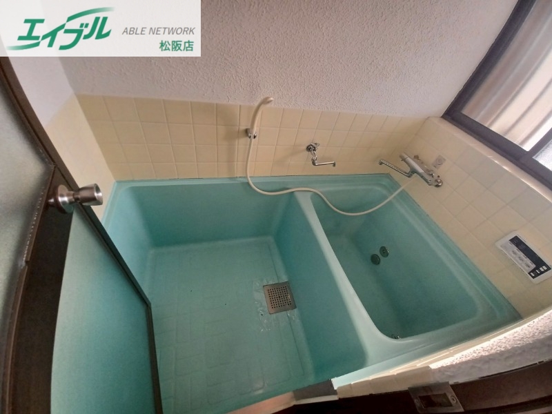 バス・シャワールーム　別部屋の写真です